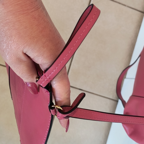 Halston Heritage Tote - Picture 5 of 12